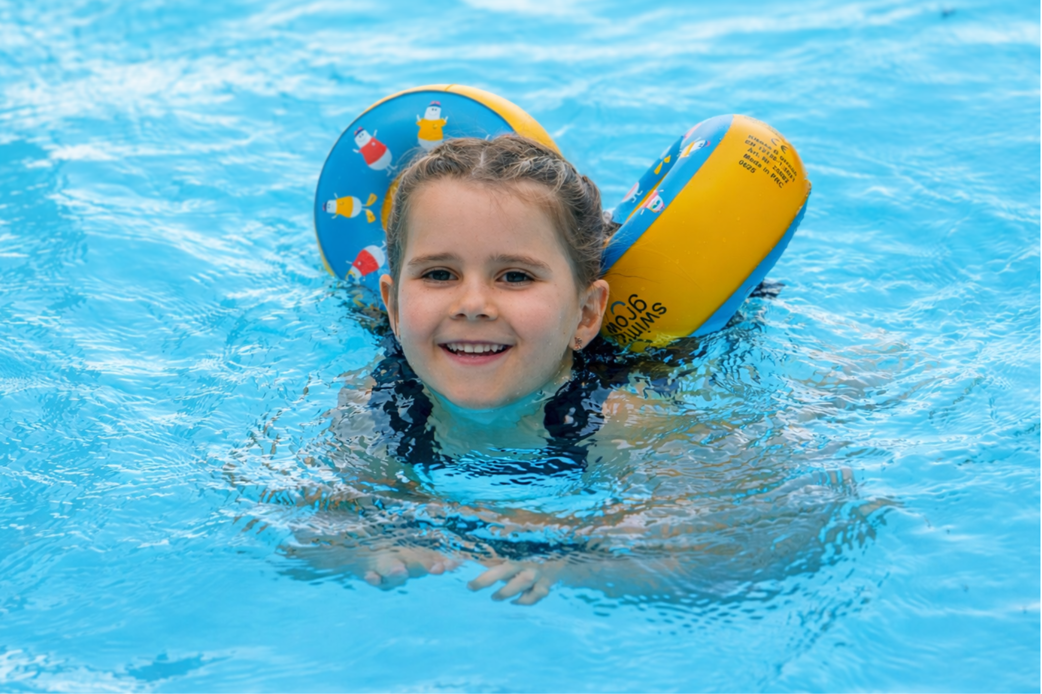 Bobos mitwachsende Schwimmhilfe